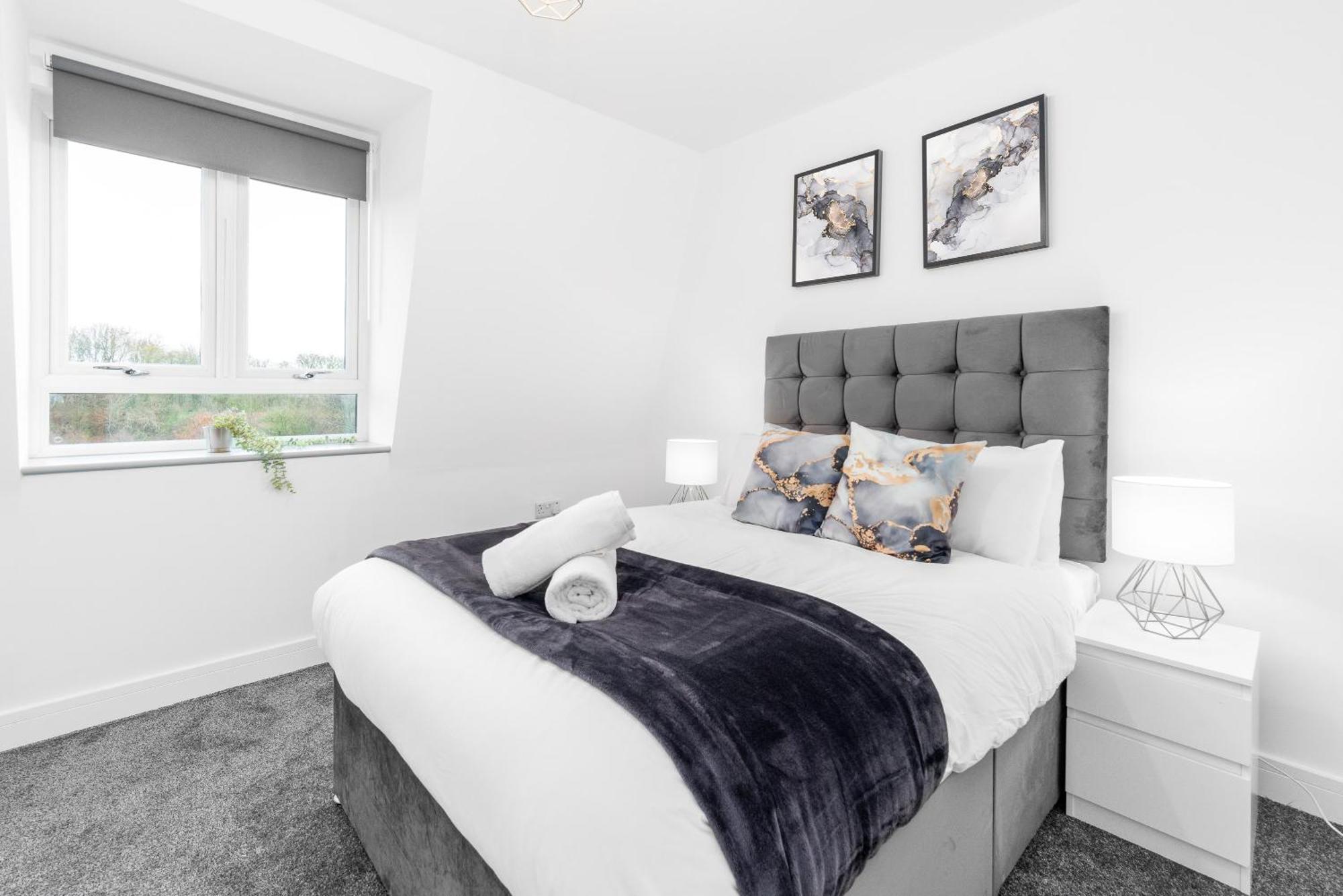 Stylish 2 Bedroom Apartment - Balcony - Secure Parking - Top Rated - 5Mc Бирмингам Екстериор снимка