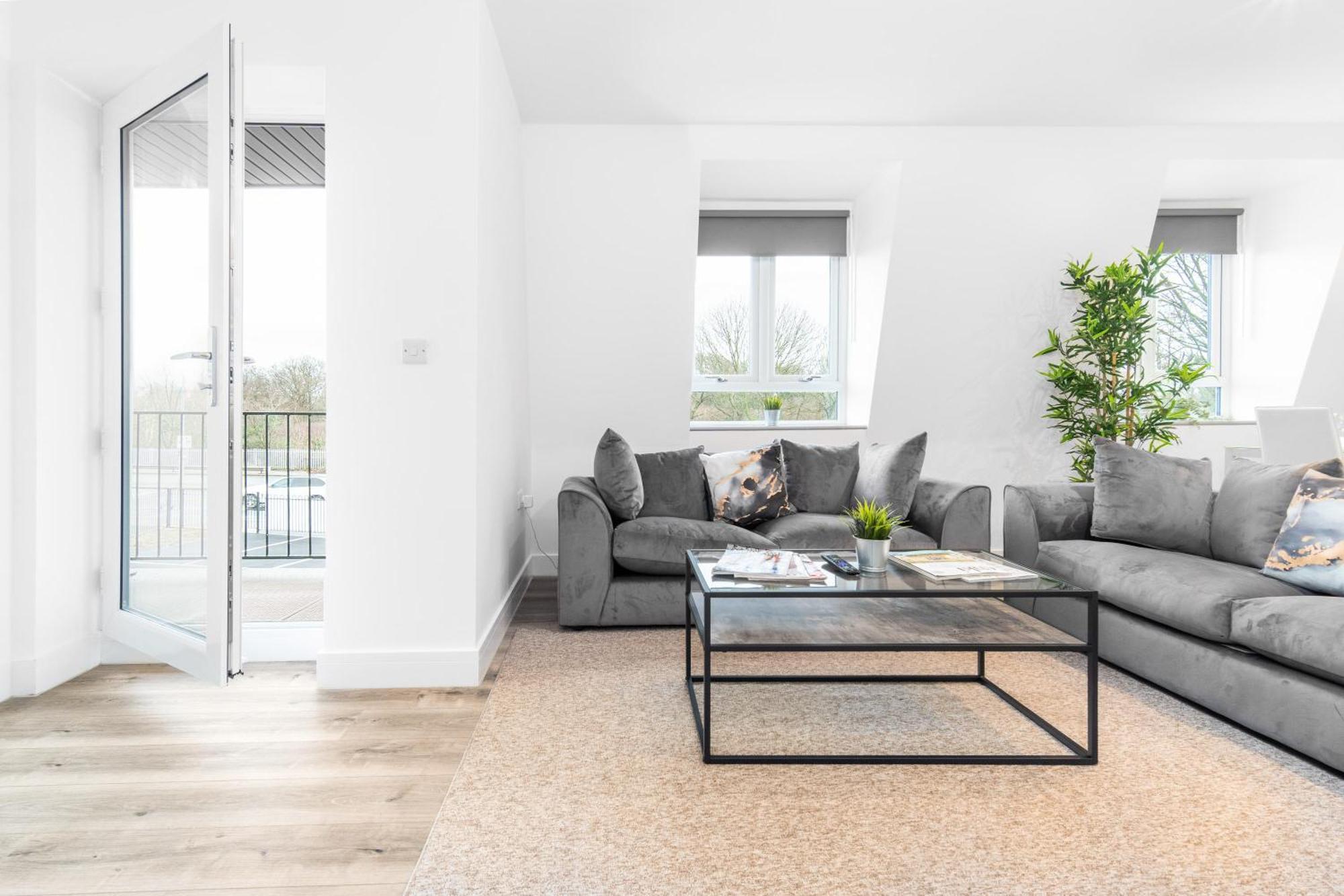Stylish 2 Bedroom Apartment - Balcony - Secure Parking - Top Rated - 5Mc Бирмингам Екстериор снимка