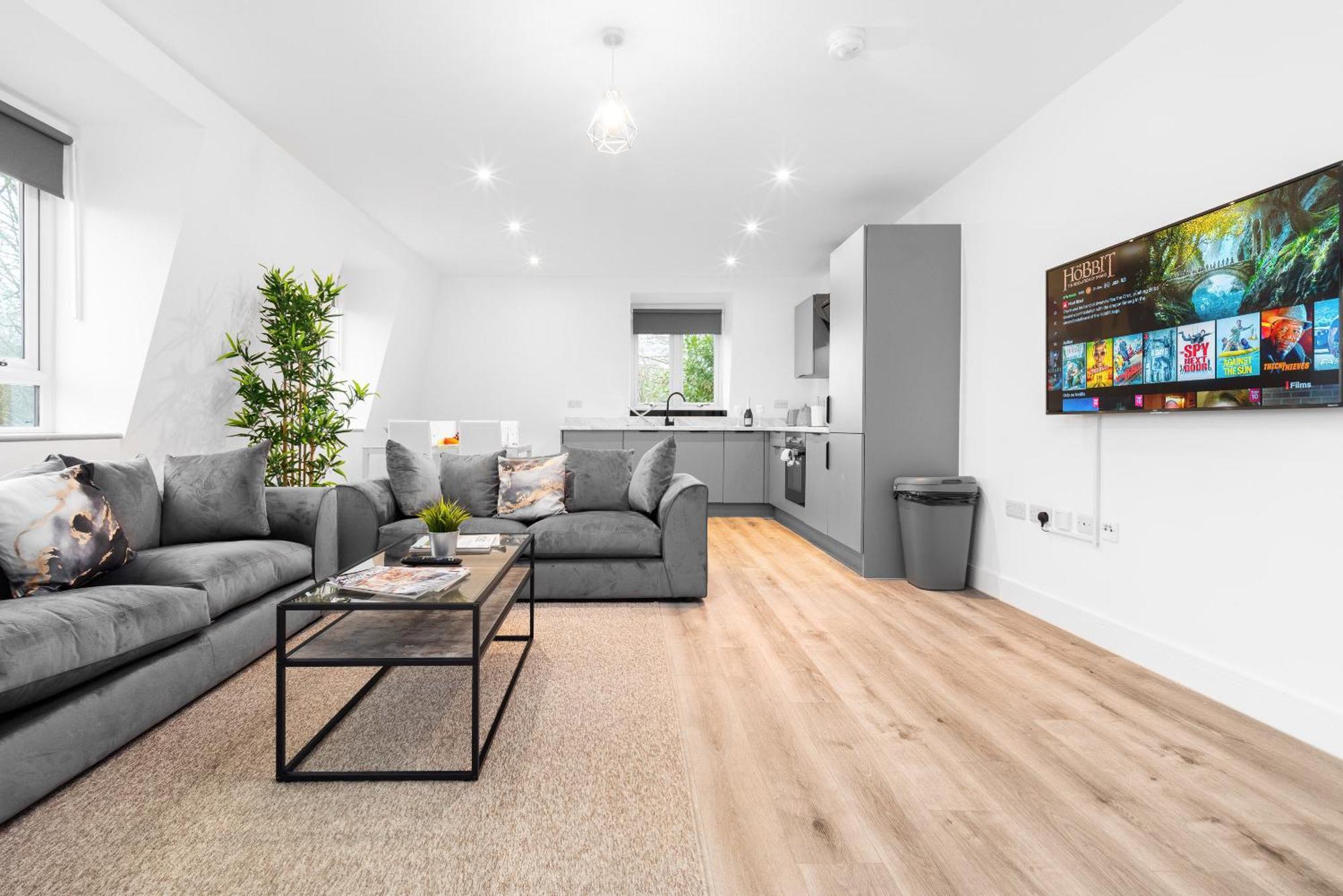 Stylish 2 Bedroom Apartment - Balcony - Secure Parking - Top Rated - 5Mc Бирмингам Екстериор снимка